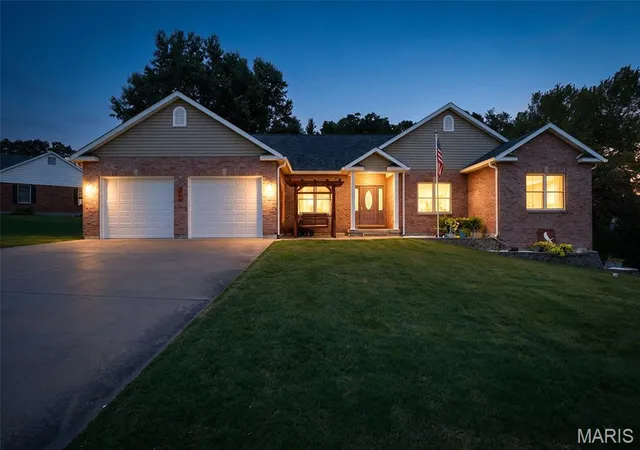 1st image of 1208 Hollow Oak Ct, Sainte Genevieve, MO 63670 | MLS# MIS26047189