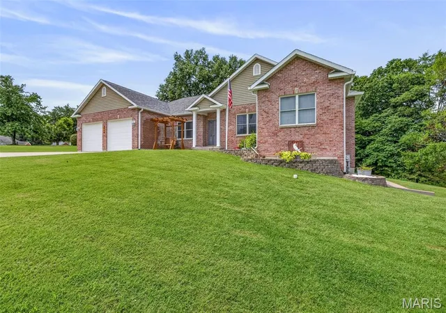 4th image of 1208 Hollow Oak Ct, Sainte Genevieve, MO 63670 | MLS# MIS26047189