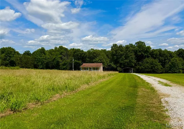 Photo 2 of Single family home for sale at 20638 Monroe Road 479, Stoutsville, MO 65283 | MLS# MIS26047197 | Listing updated on 2026-08-27