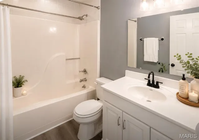 Photo 3 of Condo for sale at 2007 New Sun Dr, Florissant, MO 63031 | MLS# MIS26047203 | Listing updated on 2026-08-24