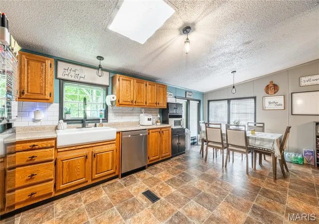 2nd image of 19224 Goldfinch Dr, Marble Hill, MO 63764 | MLS# MIS26047206