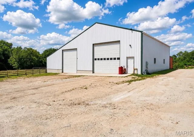 Photo 3 of Mansion for sale at 28699 Roelker Rd, Wright City, MO 63390 | MLS# MIS26047207 | Listing updated on 2026-08-14
