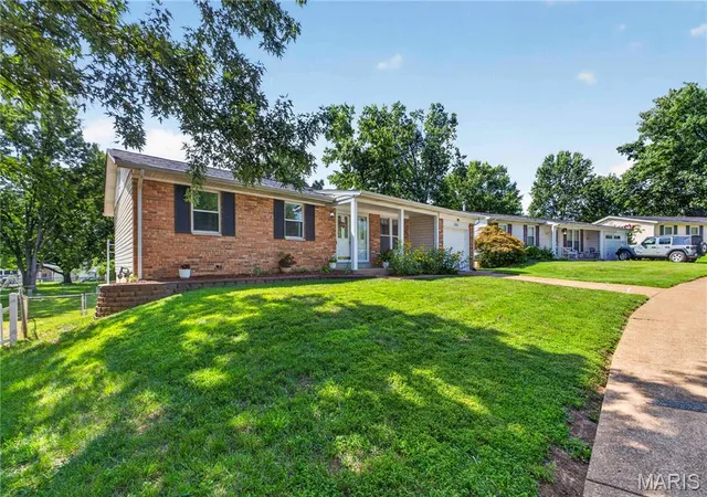 2nd image of 1818 San Pedro, Fenton, MO 63026 | MLS# MIS26047213