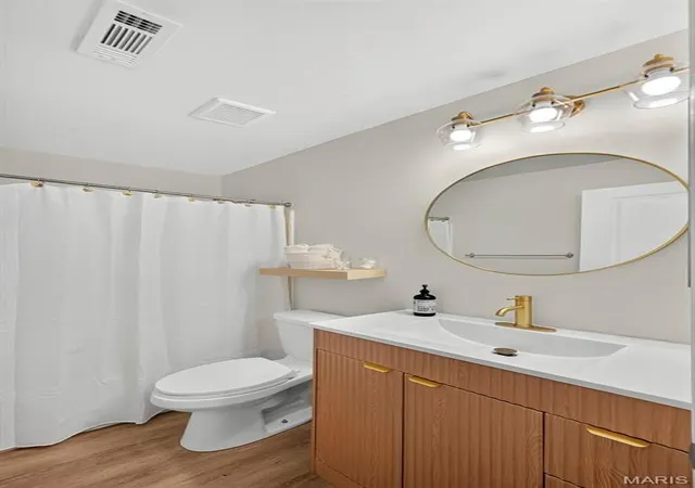 Listing Photo 5 - Condo for sale in building located at 1044 Sugar Creek Ct, St Peters, MO 63376 - Unit #5