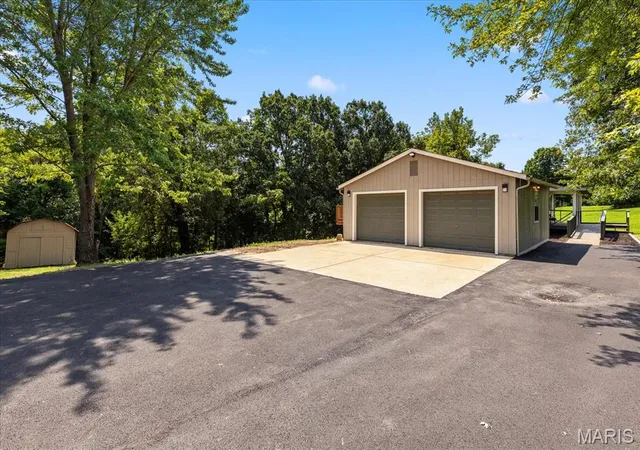 Photo 3 of Sale Pending at 746 Schluersburg Rd, Augusta, MO 63332 | MLS# MIS26047230 | Listing updated on 2026-09-05