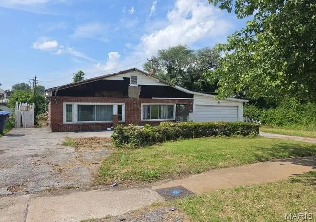 Photo 1 of Single family home for sale at 4327 N Taylor Ave, Saint Louis, MO 63115 | MLS# MIS26047234 | Listing updated on 2026-08-05
