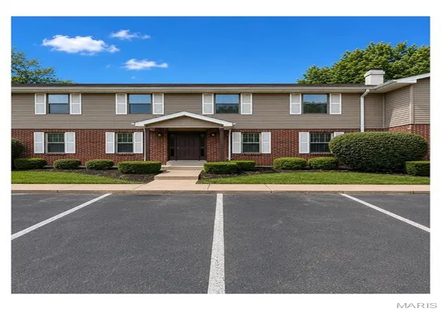 Photo 3 of Condo for sale at 1861 High Sun Dr, Florissant, MO 63031 | MLS# MIS26047244 | Listing updated on 2026-08-24