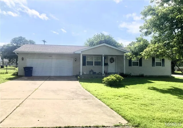 1st image of 114 S White Oak St, Desloge, MO 63601 | MLS# MIS26047250