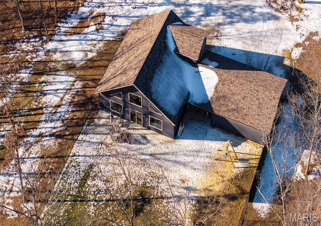 Photo 4 of Single family home for sale at 2101 Valley Creek Dr, Owensville, MO 65066 | MLS# MIS26047272 | Listing updated on 2026-08-09