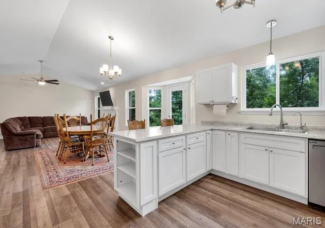 Photo 3 of Single family home for sale at 24990 Savannah Pl, Warrenton, MO 63383 | MLS# MIS26047274 | Listing updated on 2026-08-21