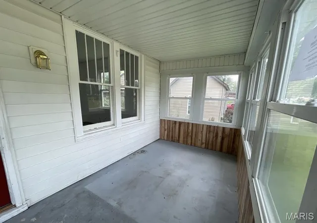 Photo 4 of Single family home for sale at 504 E Walnut St, Gillespie, IL 62033 | MLS# MIS26047275 | Listing updated on 2026-08-26