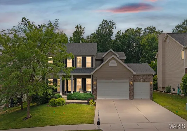 Photo 3 of Sale Pending at 921 Molloy Dr, O Fallon, MO 63366 | MLS# MIS26047281 | Listing updated on 2026-09-13