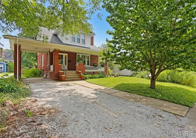 Photo 2 of Single family home for sale at 6 Halleck Ave, Edwardsville, IL 62025 | MLS# MIS26047295 | Listing updated on 2026-09-14