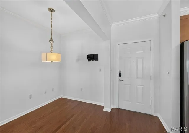 Listing Photo 4 - Condo for sale in building located at 1241 Strassner Dr, Brentwood, MO 63144 - Unit #1505
