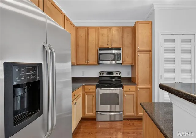 Listing Photo 5 - Condo for sale in building located at 1241 Strassner Dr, Brentwood, MO 63144 - Unit #1505