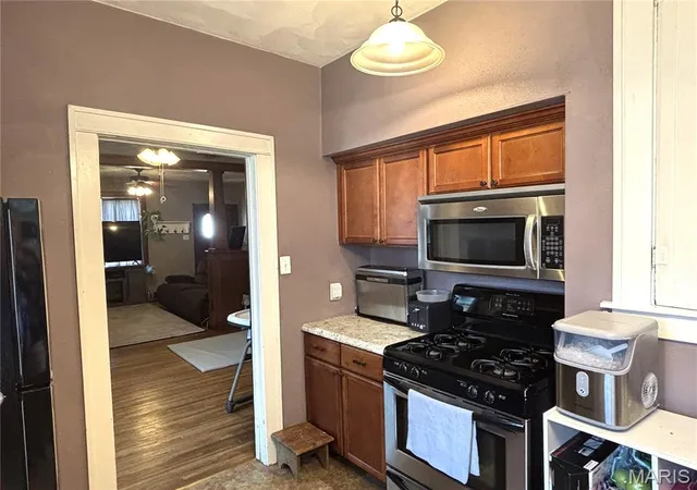 Photo 3 of Single family home for sale at 222 N Locust St, Greenville, IL 62246 | MLS# MIS26047309 | Listing updated on 2026-08-08