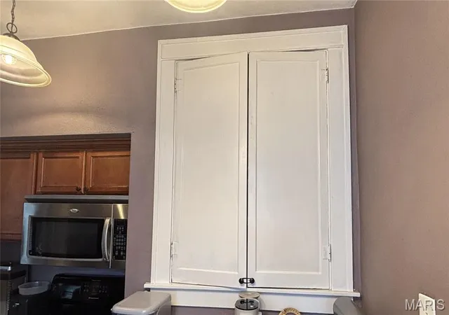 Photo 4 of Single family home for sale at 222 N Locust St, Greenville, IL 62246 | MLS# MIS26047309 | Listing updated on 2026-08-08