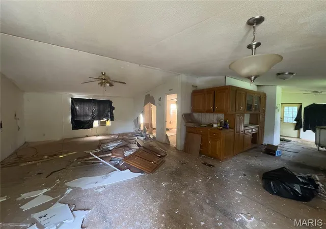 Photo 3 of Manufactured home for sale at 5592 Briarwood Dr, House Springs, MO 63051 | MLS# MIS26047317 | Listing updated on 2026-07-23