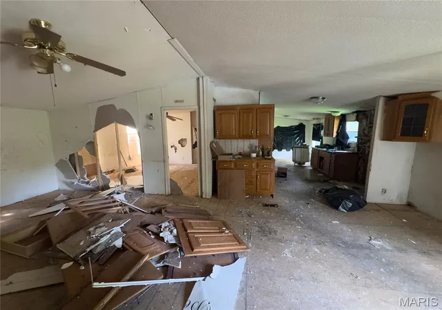 Photo 3 of Manufactured home for sale at 5592 Briarwood Dr, House Springs, MO 63051 | MLS# MIS26047317 | Listing updated on 2026-07-23