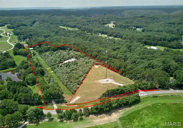 Photo 2 of Sale Pending at 22991 Arlo Farms Rd, Warrenton, MO 63383 | MLS# MIS26047331 | Listing updated on 2026-08-27