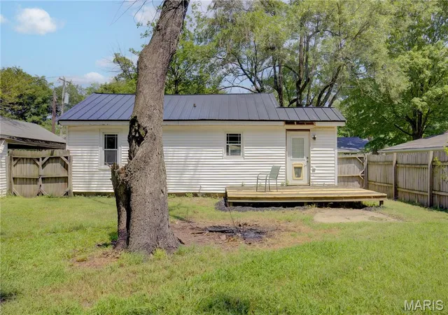 17th image of 121 Marion Ave, Sikeston, MO 63801 | MLS# MIS26047341