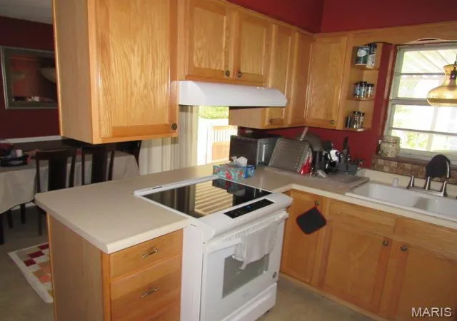 Photo 4 of Sale Pending at 414 Brittany Ln, Belleville, IL 62223 | MLS# MIS26047342 | Listing updated on 2026-08-31