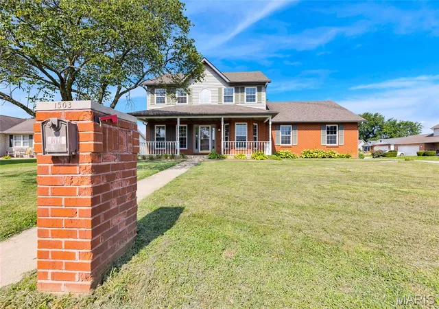 Photo 3 of Single family home for sale at 1503 Progress Ln, Belleville, IL 62221 | MLS# MIS26047361 | Listing updated on 2026-08-28