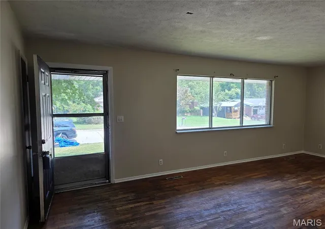 3rd image of 113 Elliott Dr #A & B, Waynesville, MO 65583 | MLS# MIS26047365