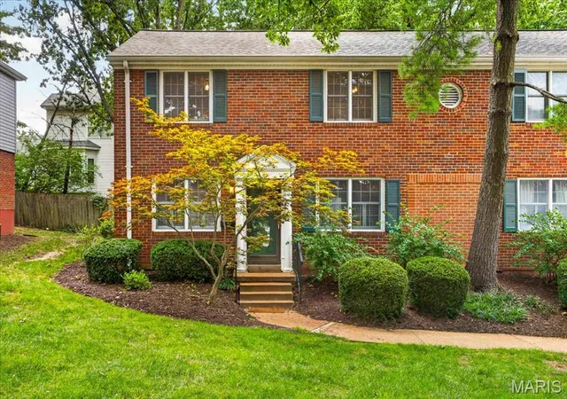 1st image of 9066 W Swan Circle Dr, Saint Louis, MO 63144 | MLS# MIS26047376