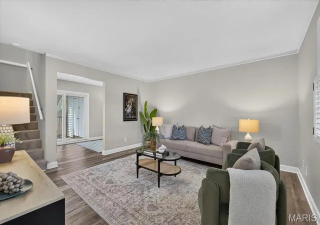 3rd image of 9066 W Swan Circle Dr, Saint Louis, MO 63144 | MLS# MIS26047376