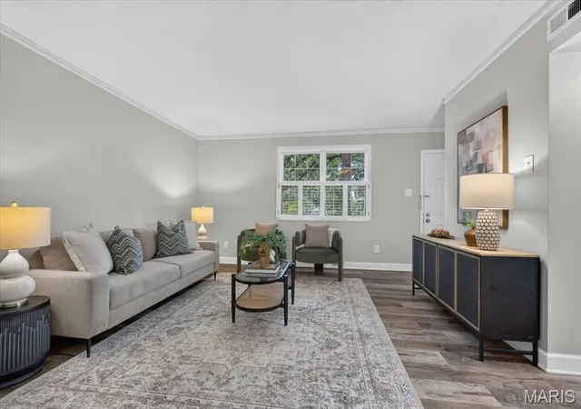 4th image of 9066 W Swan Circle Dr, Saint Louis, MO 63144 | MLS# MIS26047376