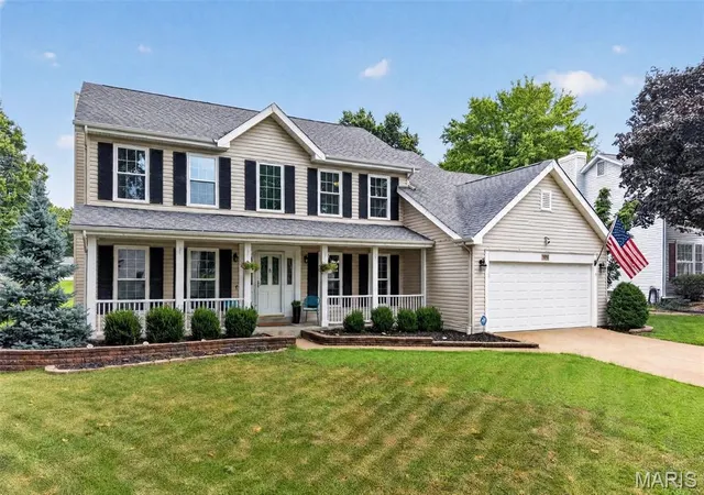 Photo 1 of Single family home for sale at 1016 Lafayette Pl, Lake Saint Louis, MO 63367 | MLS# MIS26047379 | Listing updated on 2026-09-14