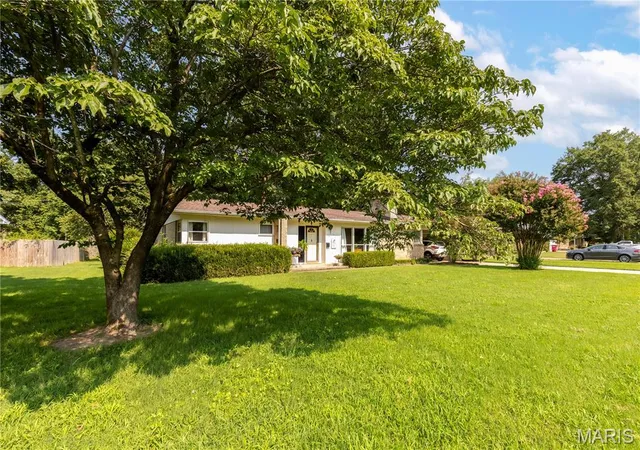 2nd image of 920 Hawthorn Dr, Sikeston, MO 63801 | MLS# MIS26047382