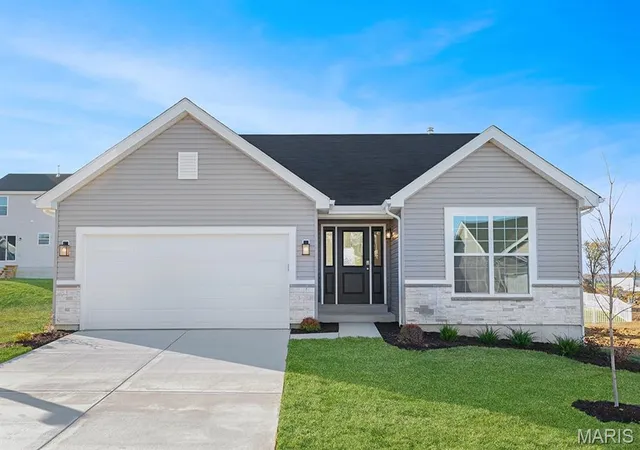 Photo 1 of Sale Pending at 6722 Raymond Ave, Saint Louis, MO 63133 | MLS# MIS26047394 | Listing updated on 2026-10-13