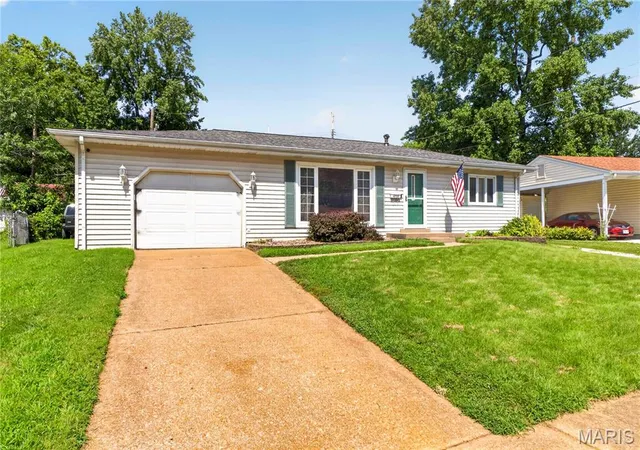 5th image of 6705 Vineland, Hazelwood, MO 63042 | MLS# MIS26047402