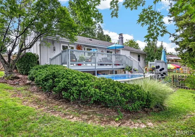 Photo 2 of Sale Pending at 1441 Woodstone Dr, Saint Charles, MO 63304 | MLS# MIS26047405 | Listing updated on 2026-08-02