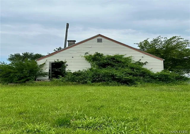 Photo 2 of Single family home for sale at 2011 Camp Jackson Rd, East Saint Louis, IL 62206 | MLS# MIS26047406 | Listing updated on 2026-10-02