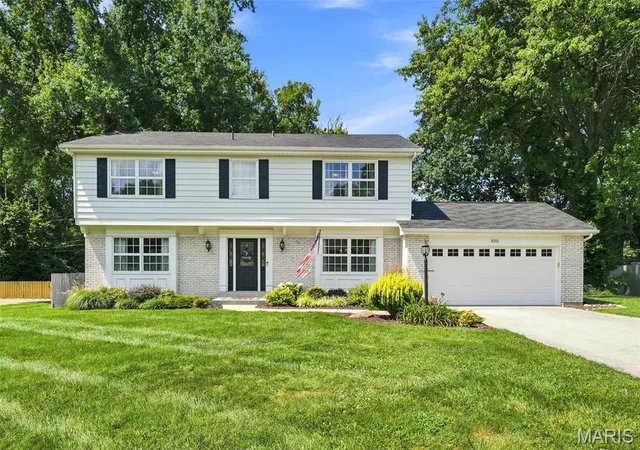 1st image of 330 Algonquin Dr, Ballwin, MO 63011 | MLS# MIS26047410