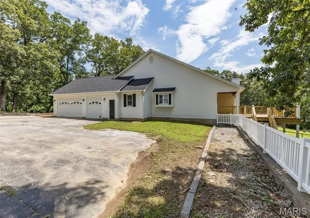 Photo 2 of House for sale at 13 Southwoods Dr, Festus, MO 63028 | MLS# MIS26047435 | Listing updated on 2026-09-29