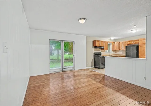 Photo 3 of Single family home for sale at 12810 Verwood Dr, Florissant, MO 63033 | MLS# MIS26047445 | Listing updated on 2026-08-28