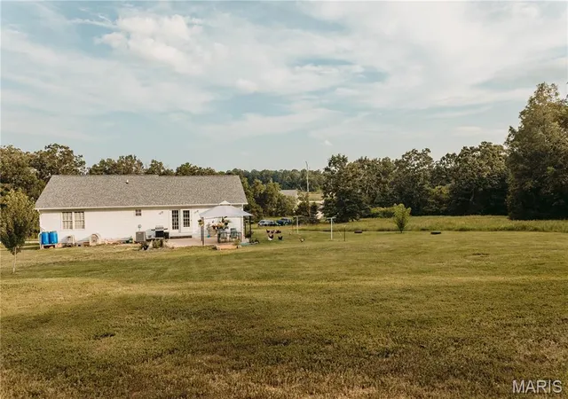 2nd image of 120 Sweet Valley Cir, Crocker, MO 65452 | MLS# MIS26047447
