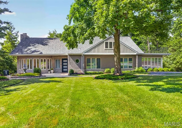 Photo 1 of Single family home for sale at 12237 Ladue Rd, Saint Louis, MO 63141 | MLS# MIS26047449 | Listing updated on 2026-08-25