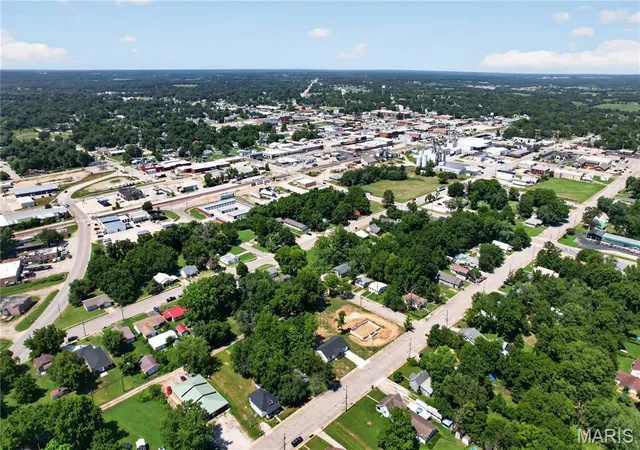 57th image of 535 Hayes St, Lebanon, MO 65536 | MLS# MIS26047457