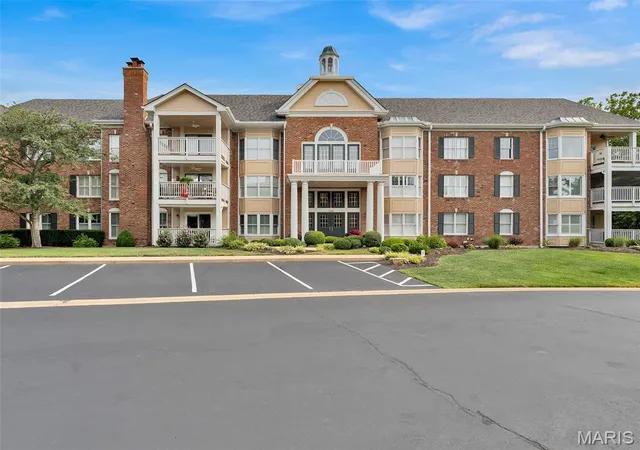 Photo 2 of Condo for sale at 208 Ambridge Ct #206, Chesterfield, MO 63017 | MLS# MIS26047458 | Listing updated on 2026-08-21