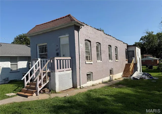 Photo 3 of Single family home for sale at 6101 Saint Paul Pl, Saint Louis, MO 63120 | MLS# MIS26047463 | Listing updated on 2026-08-17
