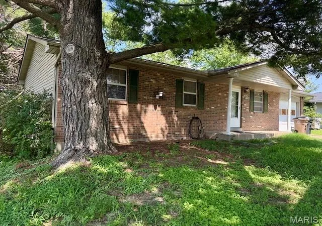 Photo 3 of Sale Pending at 2714 Luce St, Cape Girardeau, MO 63701 | MLS# MIS26047465 | Listing updated on 2026-09-02