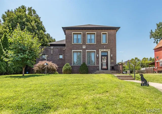 2nd image of 4312 Washington Blvd, Saint Louis, MO 63108 | MLS# MIS26047468