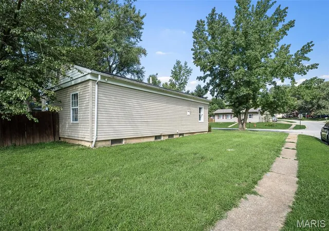23rd image of 30 Cedar Dr, Pacific, MO 63069 | MLS# MIS26047486