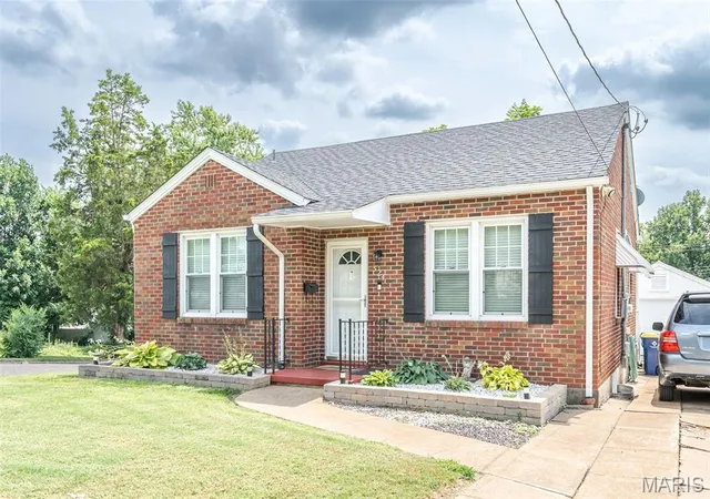 Photo 3 of Single family home for sale at 524 E 7th St, Washington, MO 63090 | MLS# MIS26047500 | Listing updated on 2026-09-28