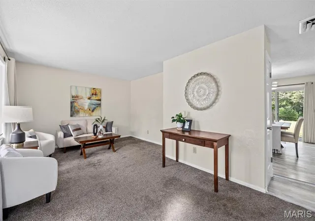 Photo 3 of Sale Pending at 6409 Alpha Dr, Alton, IL 62002 | MLS# MIS26047535 | Listing updated on 2026-10-09